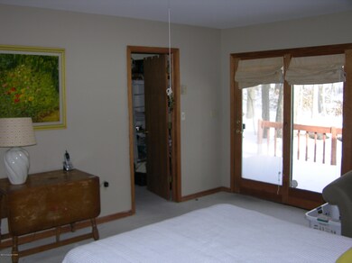 2429 Overlook Ln, Pocono Pines, PA 18350 - photo 6