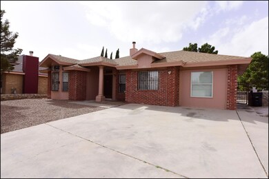 181 Lago de Oro Dr, El Paso, TX 79928 - photo 4