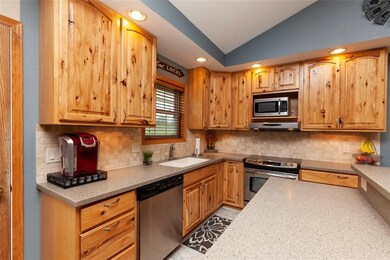 208 Northfield Dr, Kellogg, IA 50135 - photo 3