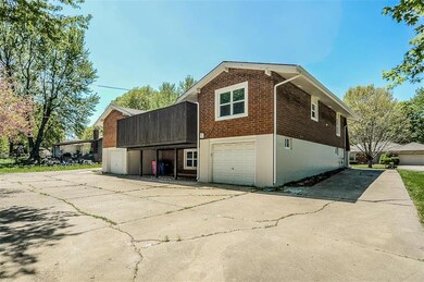 830 NW 13th St, Blue Springs, MO 64015 - photo 3