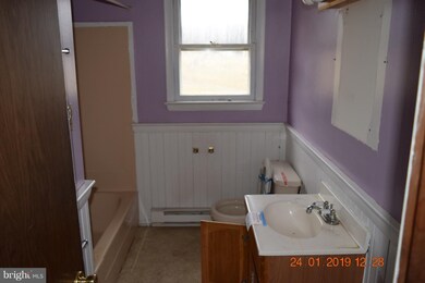 19 Franklin St, Bechtelsville, PA 19505 - photo 5