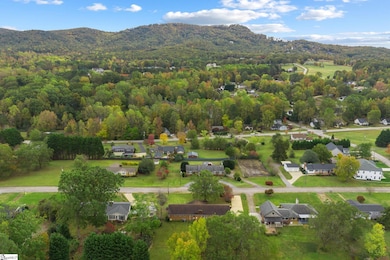 207 Grandview Cir, Travelers Rest, SC 29690 - photo 4