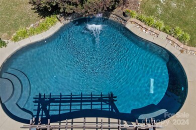 780 Virginia Pine Ln, Clover, SC 29710 - photo 2