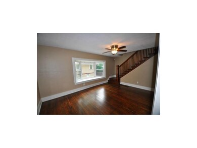 Living Area w/ Bay window