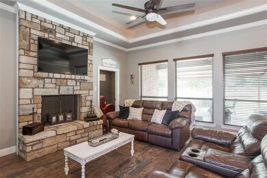 138 Oakwood Creek Ln, Weatherford, TX 76088 - photo 3