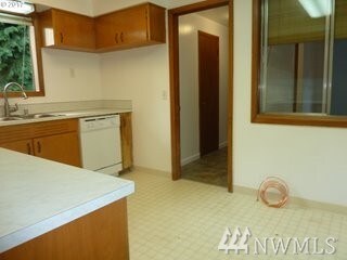 5703 NE 53rd St, Vancouver, WA 98661 - photo 5