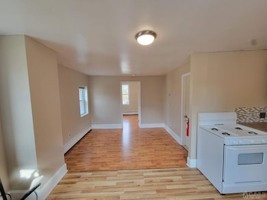 121 S Fulton St, Woodbridge Township, NJ 07095 - photo 3