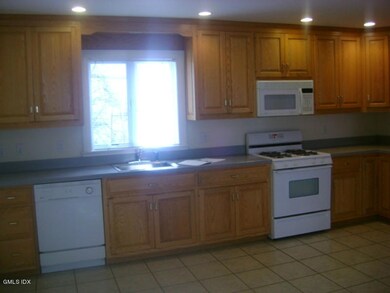 4 Rippowam Rd unit B, Cos Cob, CT 06807 - photo 2