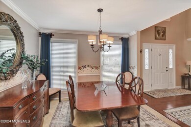 05-Dining Room