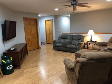 554 E 300 N, La Porte, IN 46350 - photo 2