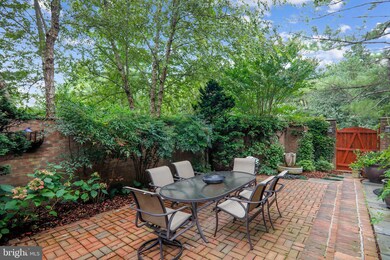 10714 Brewer House Rd, Rockville, MD 20852 - photo 7