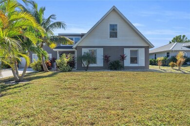 View of front of house featuring a front lawn