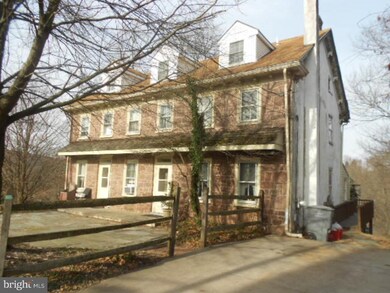 1581 Shenkel Rd, Pottstown, PA 19465 - photo 2