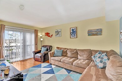 04-Living Room