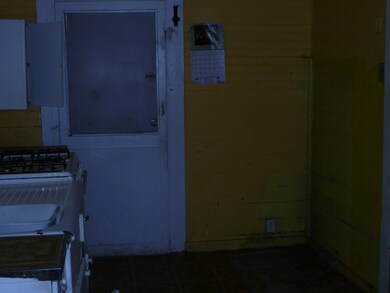711 Interior (2)