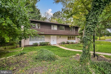 10112 Pasture Gate Ln, Columbia, MD 21044 - photo 2