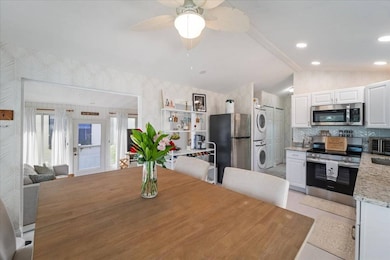 746 Campo Ln, Fort Myers, FL 33908 - photo 7