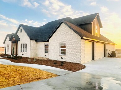 1005 Golden Eagle Ct, Weatherford, TX 76087 - photo 4