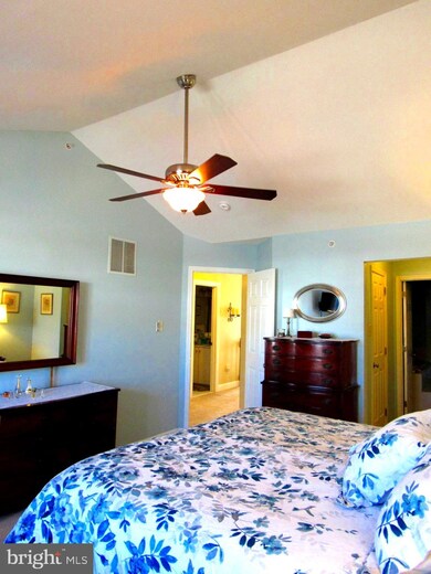 835 Sherrick Ct, Chalfont, PA 18914 - photo 7