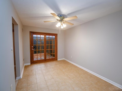 7752 Montgomery Rd, Cincinnati, OH 45236 - photo 4