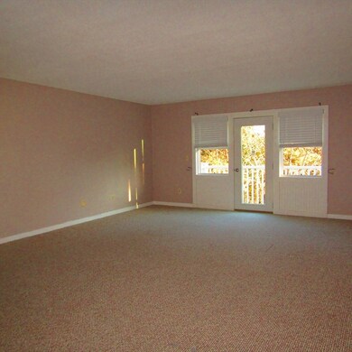 46 Evergreen Rd unit 309, Leeds, MA 01053 - photo 6