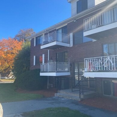 274 E Haverhill St unit 16, Lawrence, MA 01841 - photo 3