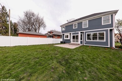 665 S Parkside Ave, Elmhurst, IL 60126 - photo 4