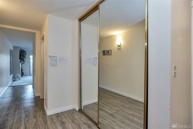 Monaco Villa unit 204B, Mercer Island, WA 98040 - photo 2