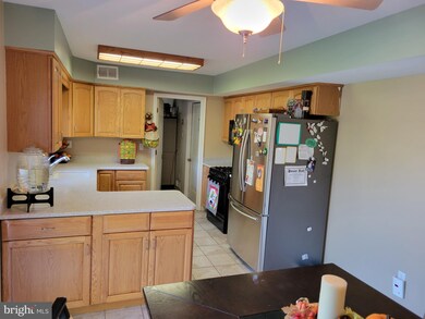 4222 Crosswick Turn, Bowie, MD 20715 - photo 4