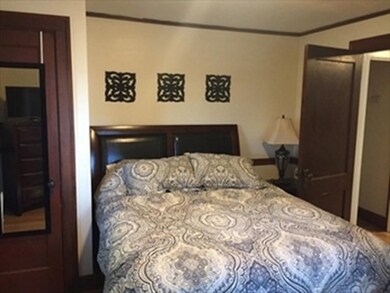 566 Auburn St unit 1, Auburndale, MA 02466 - photo 3