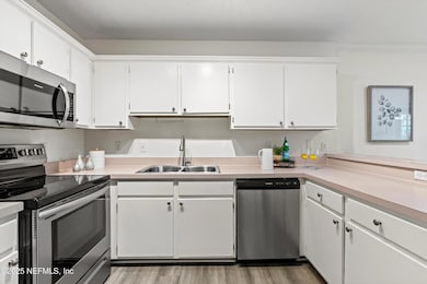 09-Kitchen