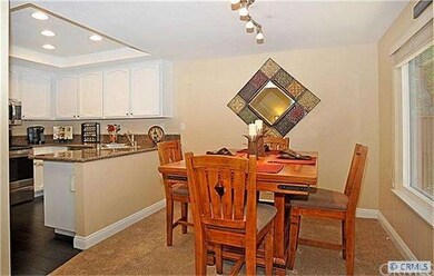 Open floorplan is great for entertaining