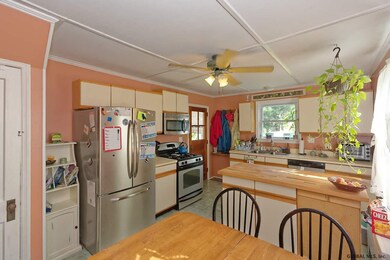 11 Chelton Ave, Troy, NY 12180 - photo 6