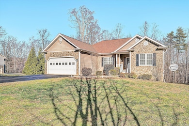 225 Woods Edge Dr, Rocky Mount, VA 24151 - photo 2