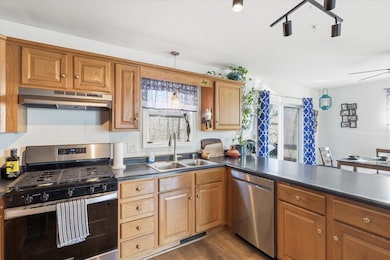 39 Lapointe St, Winooski, VT 05404 - photo 6