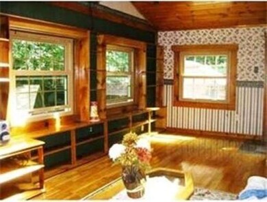 19 Chippewa St, Hubbardston, MA 01452 - photo 6