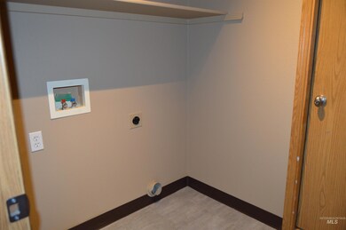 1704 S Woodland Dr, Nampa, ID 83686 - photo 5