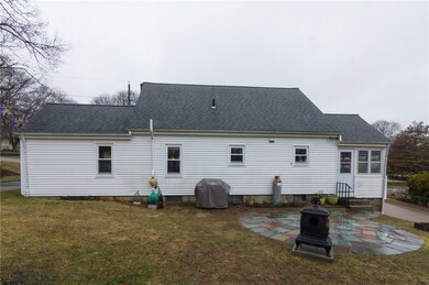 21 Arthur St, West Warwick, RI 02893 - photo 5