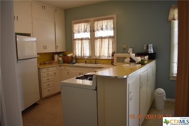 245 N Grant Ave, New Braunfels, TX 78130 - photo 7