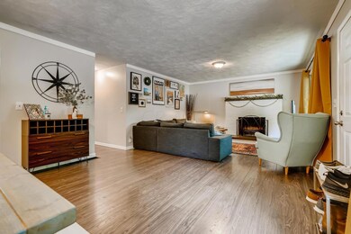 269 Cliffview Columbus OH-large-004-004-