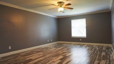 11042 Heather Trail Dr, Houston, TX 77075 - photo 3