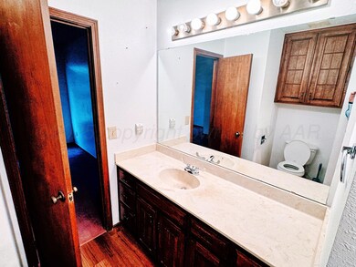 3430 Garrett east duplex bathroom 2