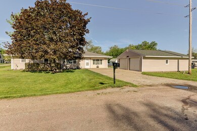 302 Main St_01