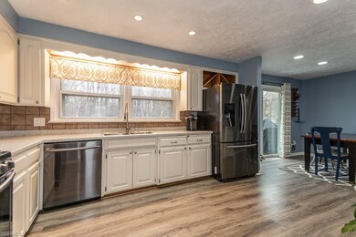 2431 Rockefeller Rd, Wickliffe, OH 44092 - photo 7