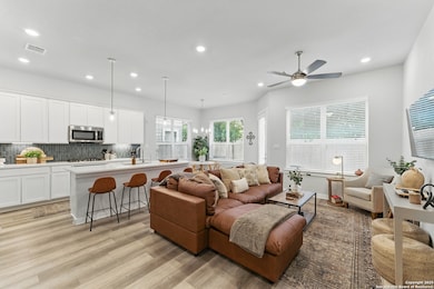 5843 Whitby Rd unit 26, San Antonio, TX 78240 - photo 4