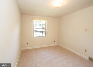 3027 Edmonds Rd, Lafayette Hill, PA 19444 - photo 7