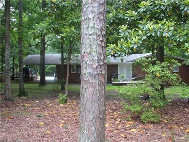 672 Hillbrook Dr, Asheboro, NC 27205 - photo 4