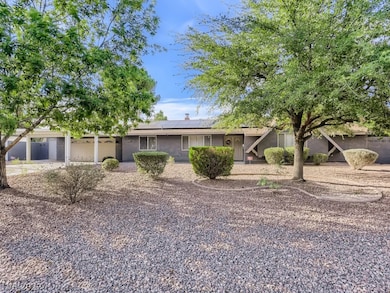 3770 Forestcrest Dr, Las Vegas, NV 89121 - photo 2