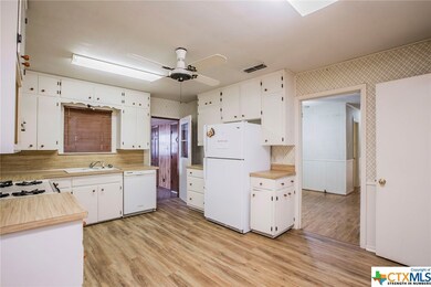 2004 Lavendusky Dr, Temple, TX 76501 - photo 5