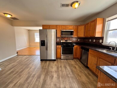 32 Mercer St, Carteret, NJ 07008 - photo 3